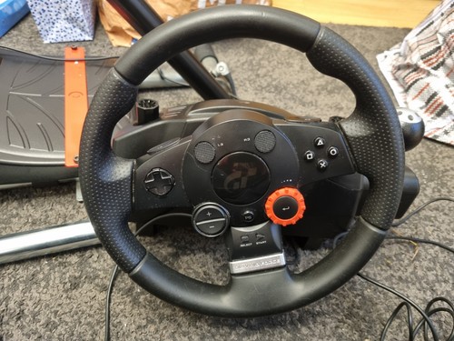Logitech driving force - logitech,