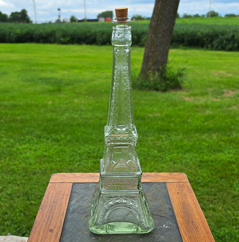 Clear glass eiffel tower - glass,