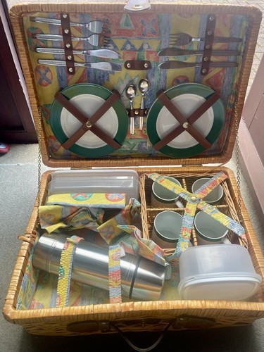 Vintage retro wicker - vintage, picnic