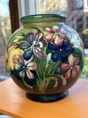 Walter moorcroft pottery vase - walter,