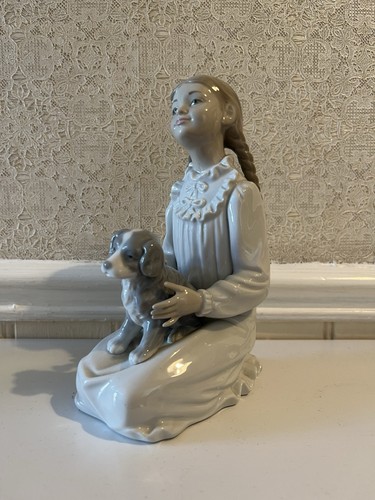 Vintage porcelain figurine - porcelain,