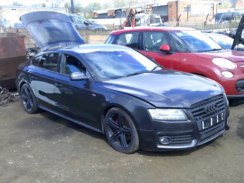 Audi 2010 tdi front - 2.0,