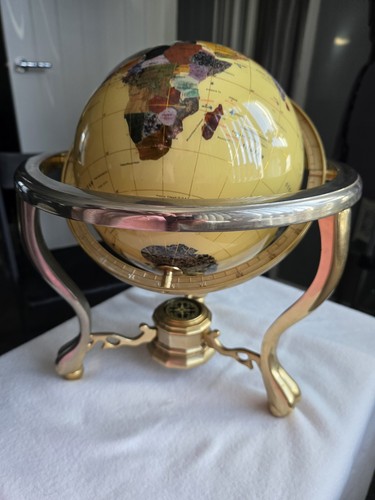 Rotating gemstone globe - rotating,
