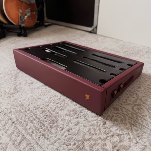 Bolt custom pedalboard - bolt,
