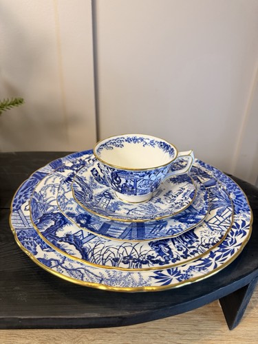 Royal crown derby blue - royal,