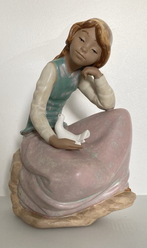 Nao lladro girl - lladro, with