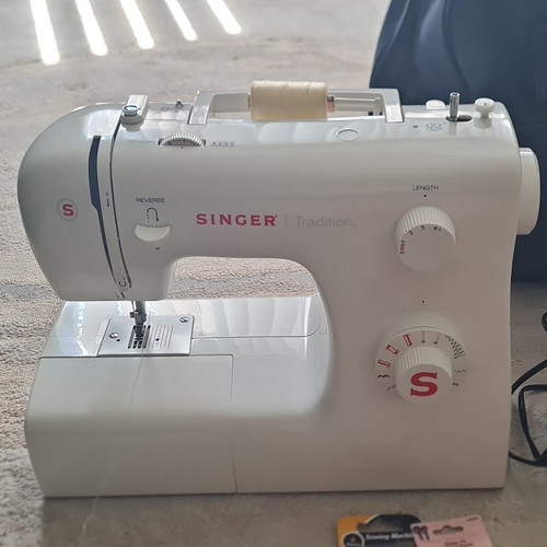 Singer tradition 2250 - singer,
