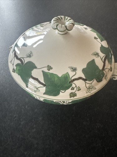 Wedgwood napoleon ivy serving - napoleon,