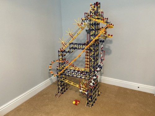 Vintage 1990s nex big ball - k’nex,