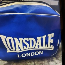 Lonsdale classic blue shoulder