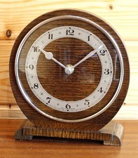 VINTAGE 20cm Wooden Mantel Clock - Retro Wooden Desk Clock Mid Century Antique