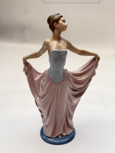 Lladro ballerina with - lladro, original