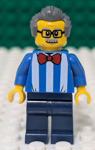 Lego minifigure town - lego,