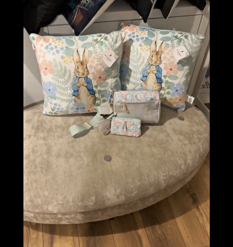 Peter rabbit floral - peter,