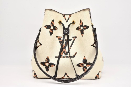 Louis vuitton monogram giant - louis,