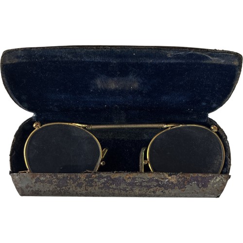 Vintage gold metal pince nez - vintage, pince-nez