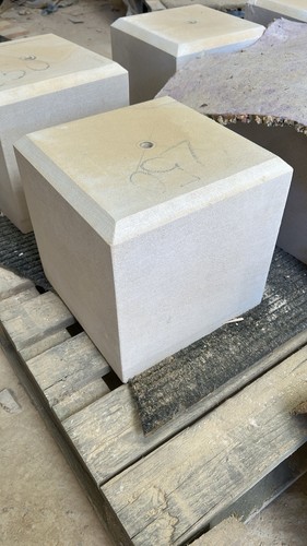Staddle stones - staddle,
