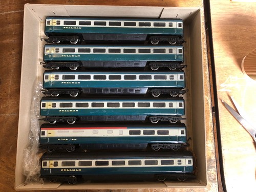 Hornby r439 pullman coaches - r439, (
