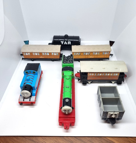 Thomas the tank engine - thomas,