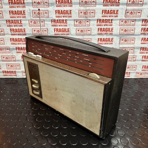 Vintage pilot transistor radio - transistor,
