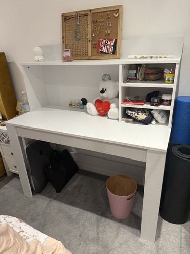 White computer desk - white,