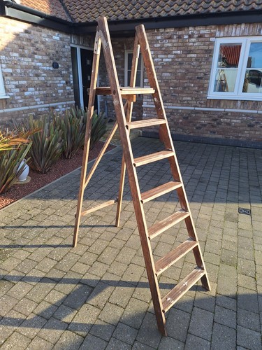 Quality wooden tread step - 7,