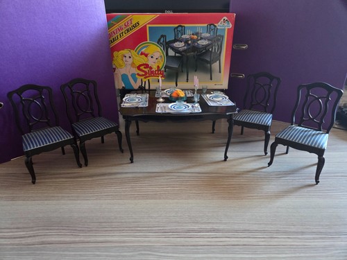 Vintage sindy dining table - -,