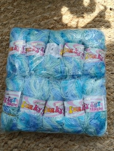 500g sirdar funky fur - –, 608