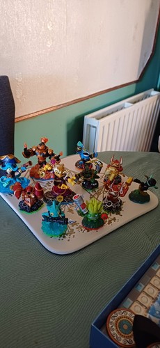 Skylanders figures bundle x11 - skylanders,