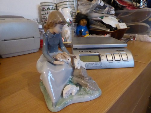 Lladro nao girl with her - nao,