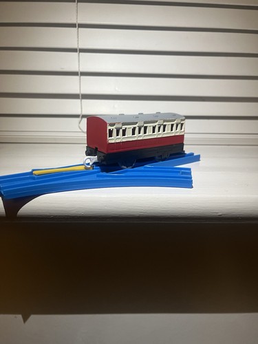 Tomy custom red sodor small - tomy,