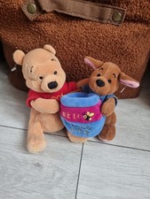 Vintage 2000 Disney Winnie The Pooh Bear & Roo Friendship Soft Plush Beanie Toy