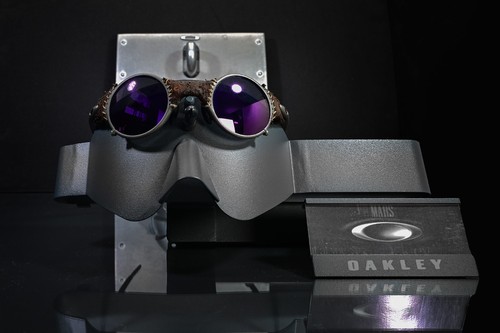 Oakley metal mars - oakley, michael