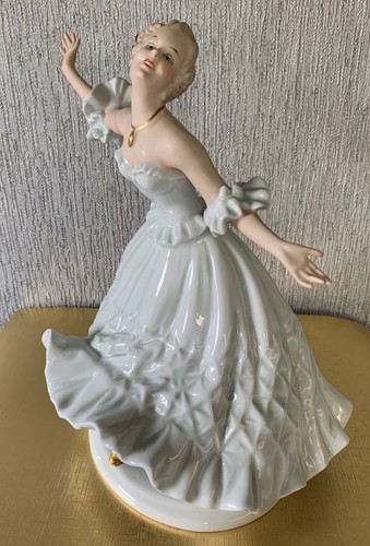 Wallendorf lady doll - wallendorf,
