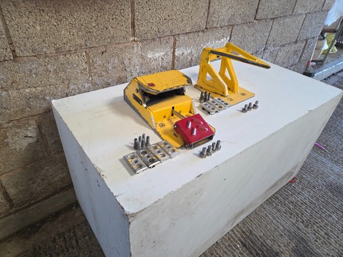 Stryker stretcher floor - stryker,