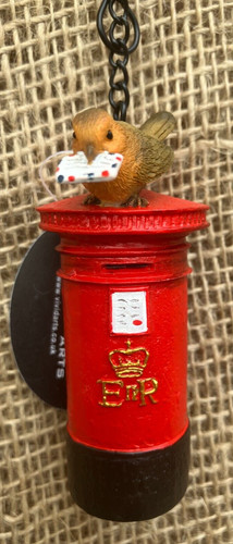 Pillar box queen elizabeth - er,