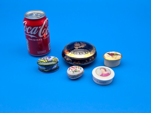 Group trinket boxes - a, of