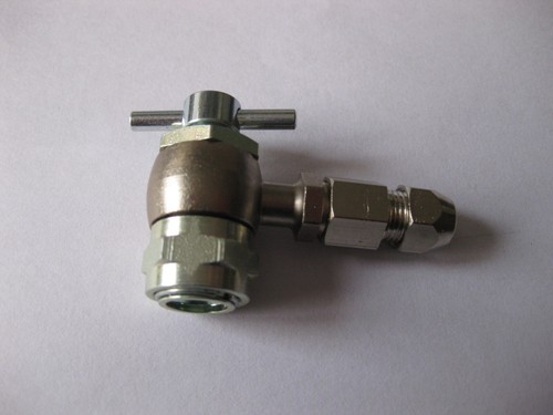 Schrader 556 loss connector - 556,