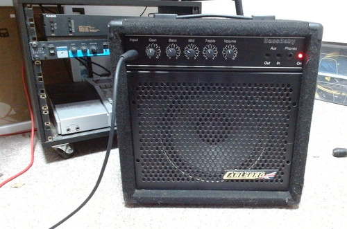 Carlsbro bass baby amp - ,