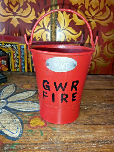 Vintage gwr fire bucket - vintage,