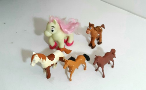 Horses plastic toy lot - plastic,