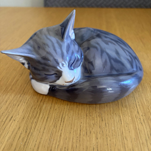 Royal copenhagen sleeping cat - royal,