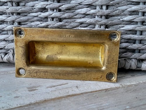 Vintage brass flush pull
