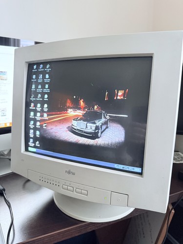 Fujitsu e155 a1115h crt - fujitsu,