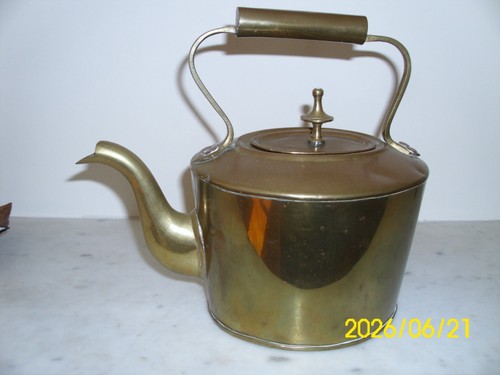 Vintage brass kettle tin - brass,