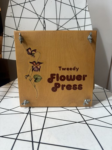 Vintage tweedy wooden - tweedy,