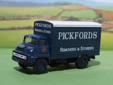 1:76 Scale 1950's Pickfords Removers  Ford Thames Trader by Base-toys
