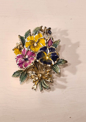 Vintage signed exquisite pansy - vintage,