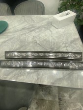 Toyota Estima Bootlid centre