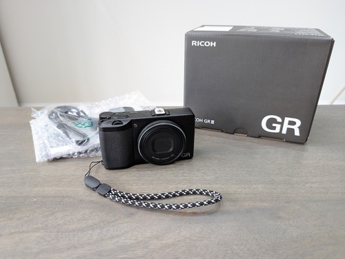 Ricoh iii compact - gr,